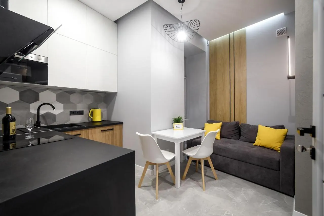 Royal Apartment On Hmelnytskogo 37 Λβιβ Ουκρανία